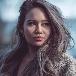 Meet your Posher, Maria samantha